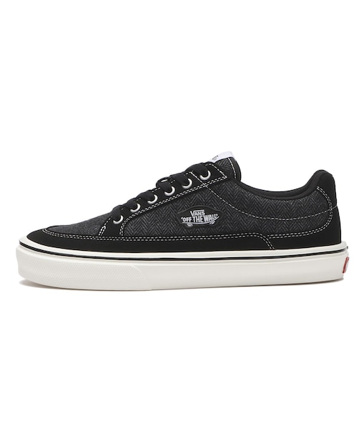 V3938 TWD　FINN　BLACK/WHITE　697428-0001