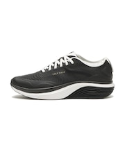 W37709 W OG EVERARC SKYWEAVE RUNNERS BLACK / WHITE 720521-0001