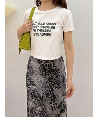 バックオープンクロップドＴシャツ