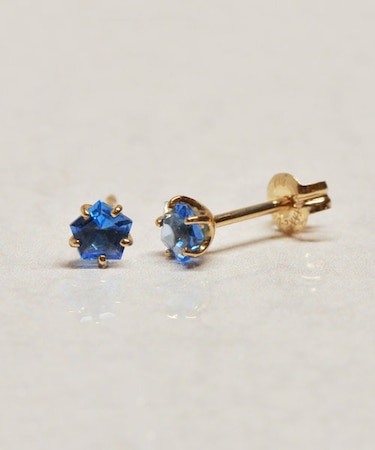 [ セカンドピアス]K18ブルークォーツペンタゴンカットピアス（YG)