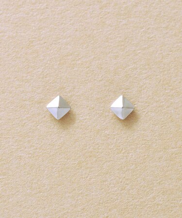 [ セカンドピアス]Pt　スタッズピアス