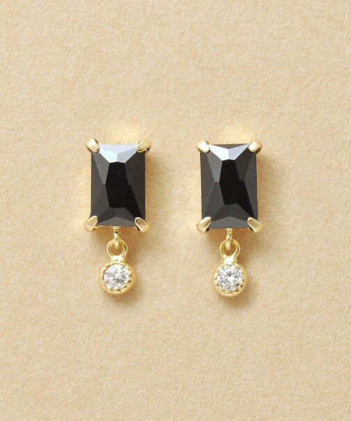 K10 ブラックカラー バゲット スイングピアス( YG)