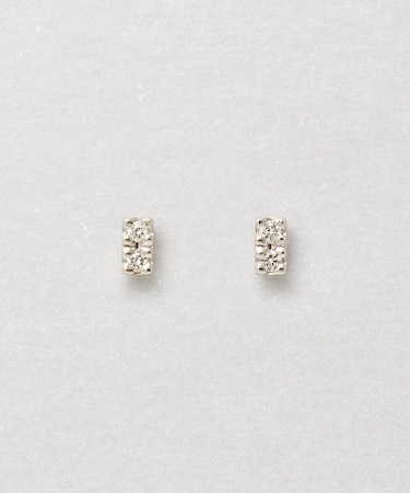 [ セカンドピアス] Pt ダイヤモンド2石バーピアス0. 04ct