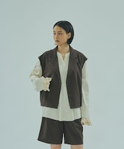 TAILORED TUCK VEST