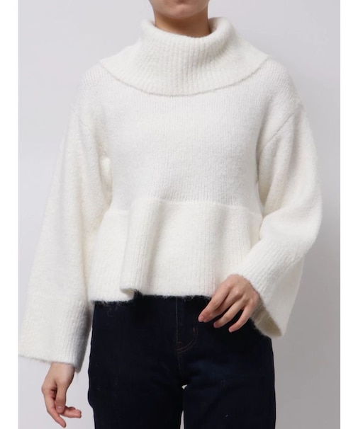 【WEB限定カラーあり】オフタートルペプラムニット