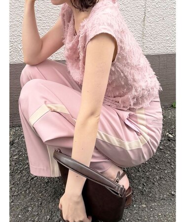 フロントジップラインパンツ