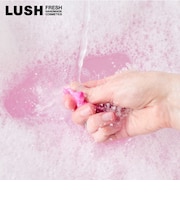 LUSH スノーフェアリー ファン クレイソープ 洗顔 ボディソープ クリスマス 数量限定 ギフト プレゼント ねんど石鹸 子ども 保湿 ラッシュ 公式