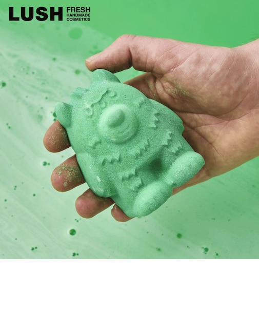 LUSH モンスター ベア バスボム 入浴剤 ハロウィン 数量限定 ギフト プレゼント くま かわいい ポップ 香り お風呂 保湿 リラックス 癒やし ラッシュ 公式