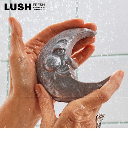 LUSH シルバリームーン ソープ 固形石鹸 ボディソープ ハロウィン 数量限定 ギフト プレゼント 月 満月 保湿 スキンケア ハンドソープ 癒やし ラッシュ 公式