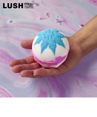 LUSH スノーフェアリー バスボム 入浴剤 クリスマス 数量限定 ギフト プレゼント 雪の妖精 甘い 香り 保湿 リラックス ラッシュ 公式