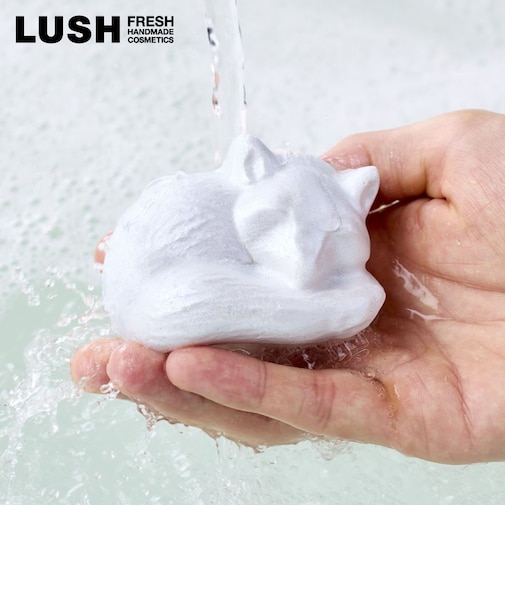 LUSH アークティック フォックス バブルバー 泡風呂 入浴剤 クリスマス 数量限定 ギフト プレゼント きつね かわいい 保湿 癒やし ラッシュ 公式