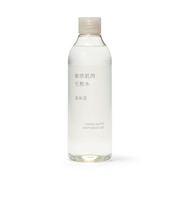 敏感肌用化粧水　高保湿