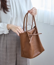 洗えるバッグ リボンディティールトートバッグ/イージーケア