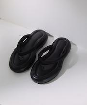 トングパフサンダル