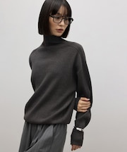 【WEB限定】・【定番】WOOL混リブタートルニット
