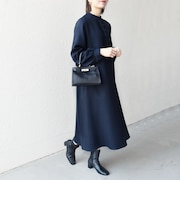 〈洗濯機可能〉ダブルクロス フリル パフ スリーブ ワンピース［NAVY BLUE］