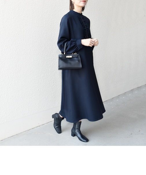 〈洗濯機可能〉ダブルクロス フリル パフ スリーブ ワンピース［NAVY BLUE］