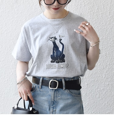 【SHIPS any別注】Collegiate Pacific:〈洗濯機可能〉V ガゼット プリント & 刺繍 Tシャツ