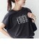 メルティ コットン プリント ロゴ ショート スリーブ Tシャツ