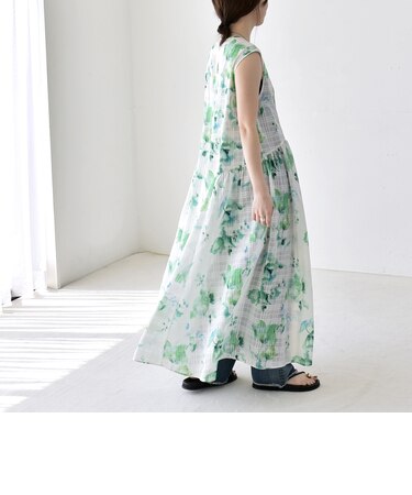 quaranciel:〈洗濯機可能〉ボタニカル プリント クルーネック ギャザー ワンピース