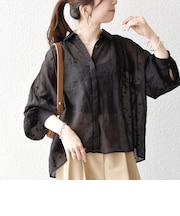 【WEB限定】〈手洗い可能〉シアー ドット レギュラーカラー ギャザー シャツ