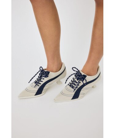 MESH KICKS パンプス