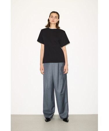 【THROW】ASYMMETRY TUCK SLACKS