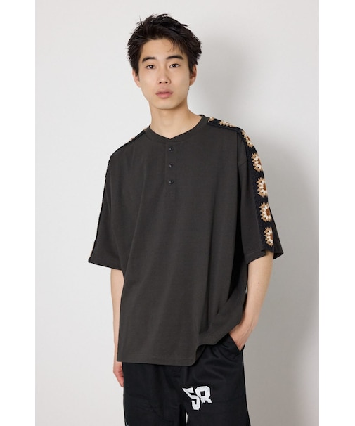 クロシェラインヘンリーTシャツ