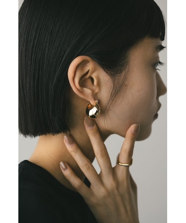 プランプドロップピアス