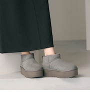 <UGG>クラシック ウルトラミニプラットフォーム ブーツ