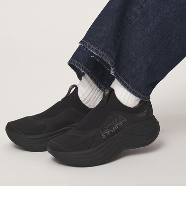 <HOKA>スカイワード レースレス スニーカー