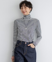 【CLASSY.掲載/洗える】スムージーコットン タートルネック ニット