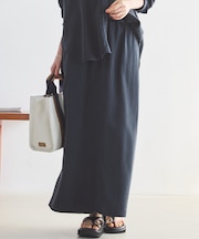 【SLOW/一部店舗限定】ガーメントツイル セミフレア スカート