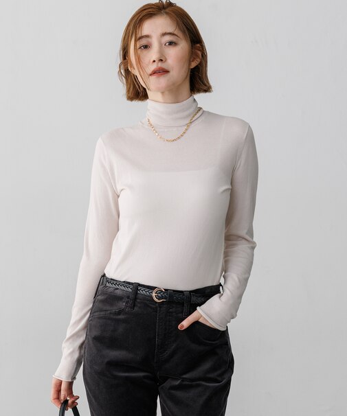 【CLASSY.掲載】スムージーコットン タートルネック ニット