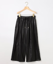 レザーライク クロップド ドロストワイドパンツ