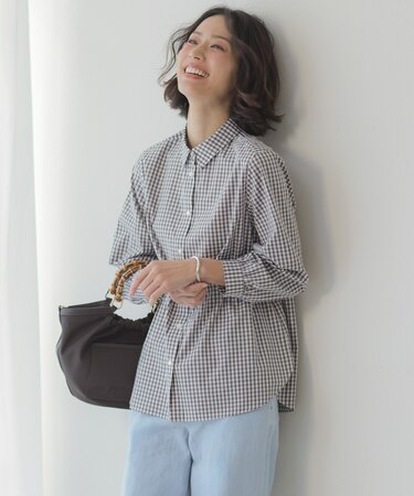【WEB限定カラーあり】コンパクトエステネージュ シャーリング シャツ ブラウス