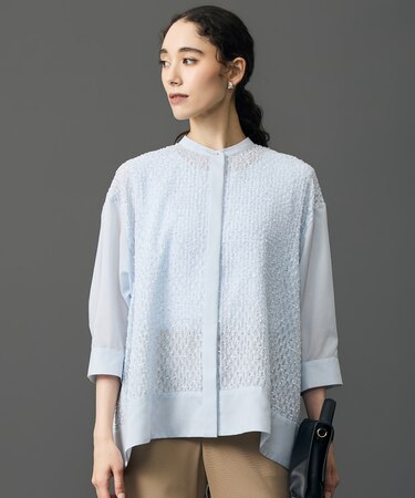 【オンオフ万能・品よく華やか】シアーカットジャガードオーバーバンドカラー ブラウス