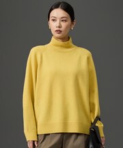 【カタログ掲載】ウールカシミヤブレンドソリッドハイネック ニット