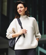 【カタログ掲載】ウールカシミヤブレンドスパンコールハイネック ニット
