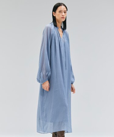 CALLERRY / シルク混ドットギャザーワンピース
