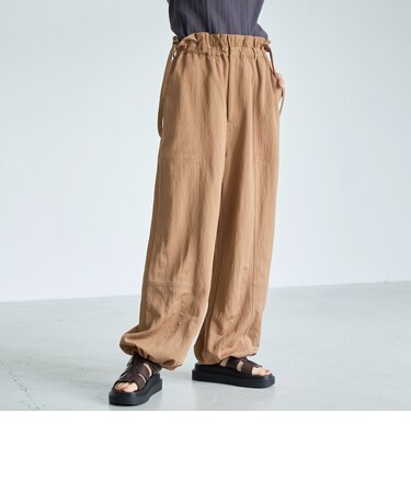 サスペンダー付き フリルワークパンツ