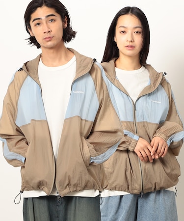 シアーナイロンフードブルゾン