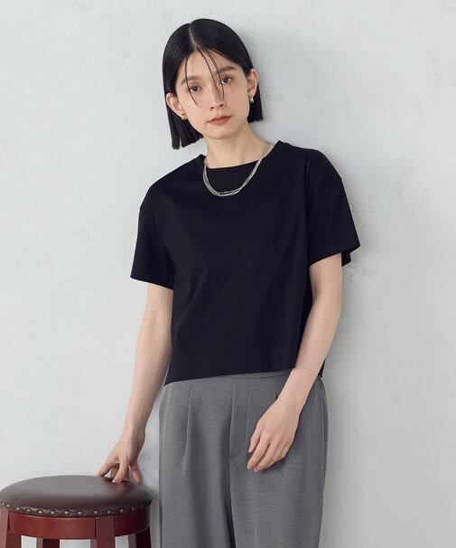 ボックスシルエット　クロップド丈Ｔシャツ