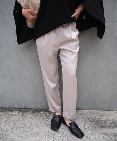 アセテートサテンドロストパンツ