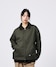 カーキ