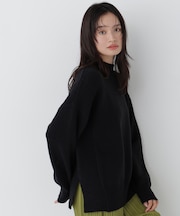 ハイネックオーバーニット