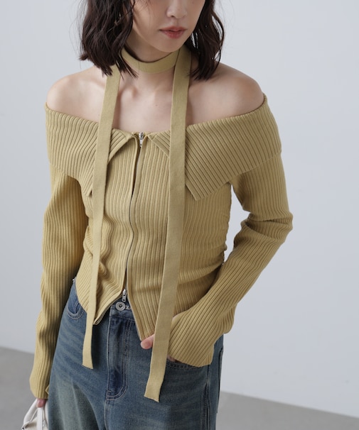 フロントジップリブ衿オフショルニット