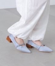 オーバーヒールパンプス
