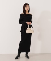 オフショルペプラムニットセット 25AW