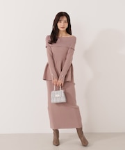 オフショルペプラムニットセット 25AW